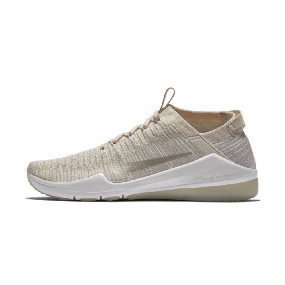 Nike Air Zoom Fearless Flyknit 2 Size 7.5